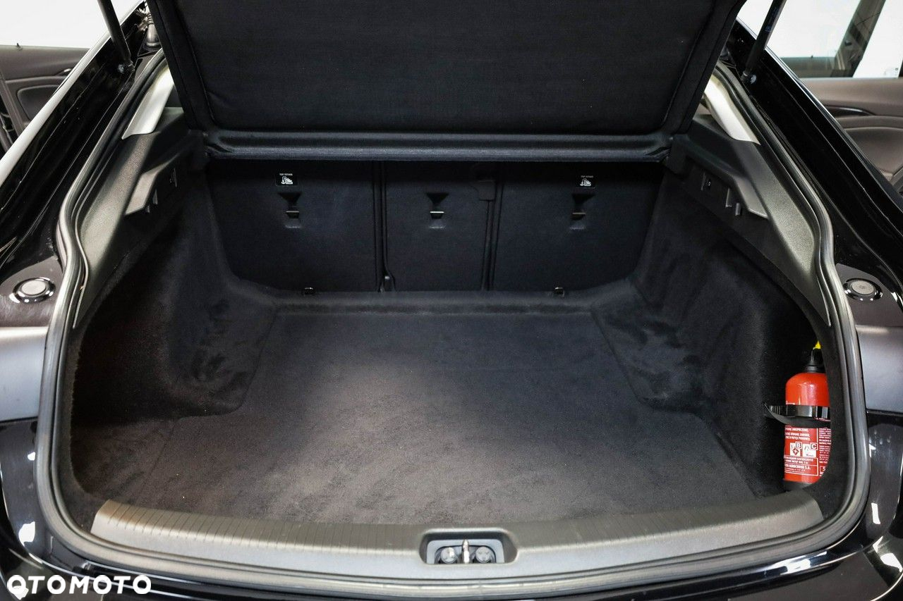 Opel Insignia - 12