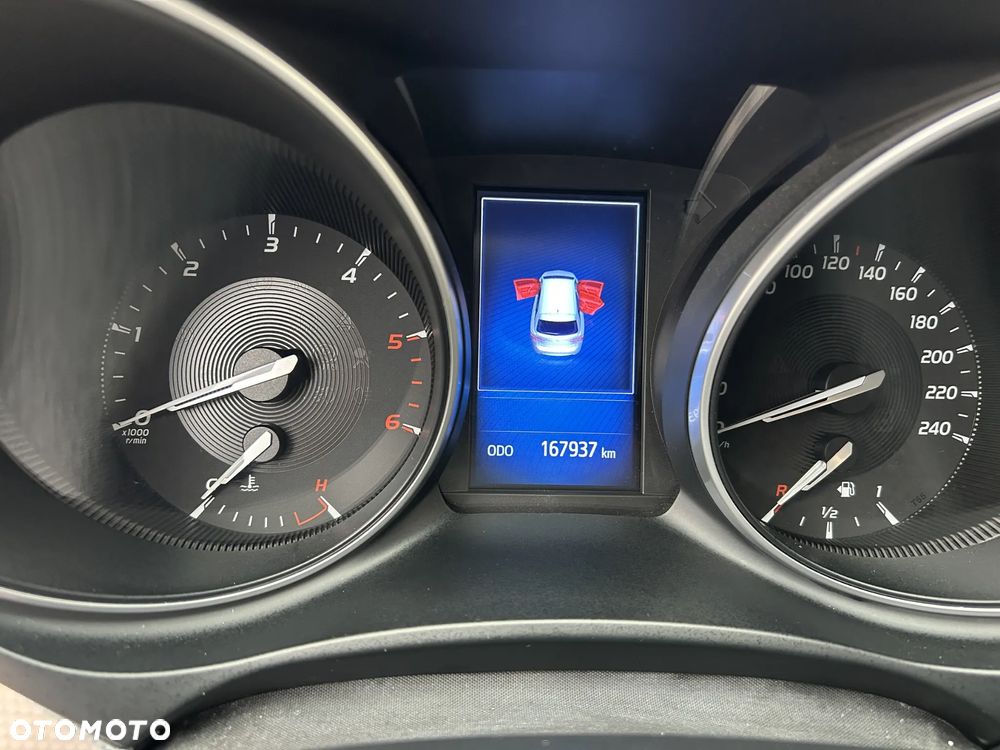 Toyota Avensis - 20