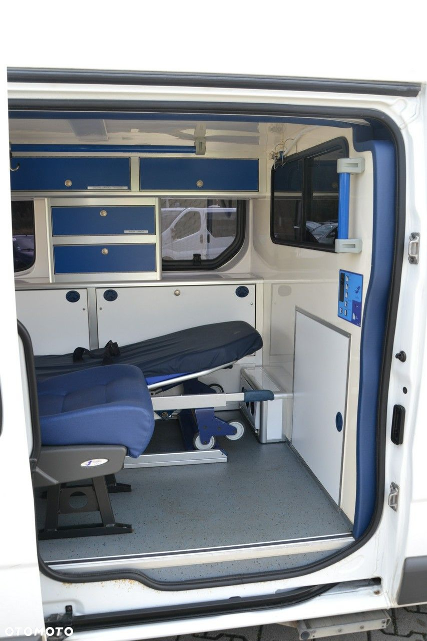 Renault Trafic - 13