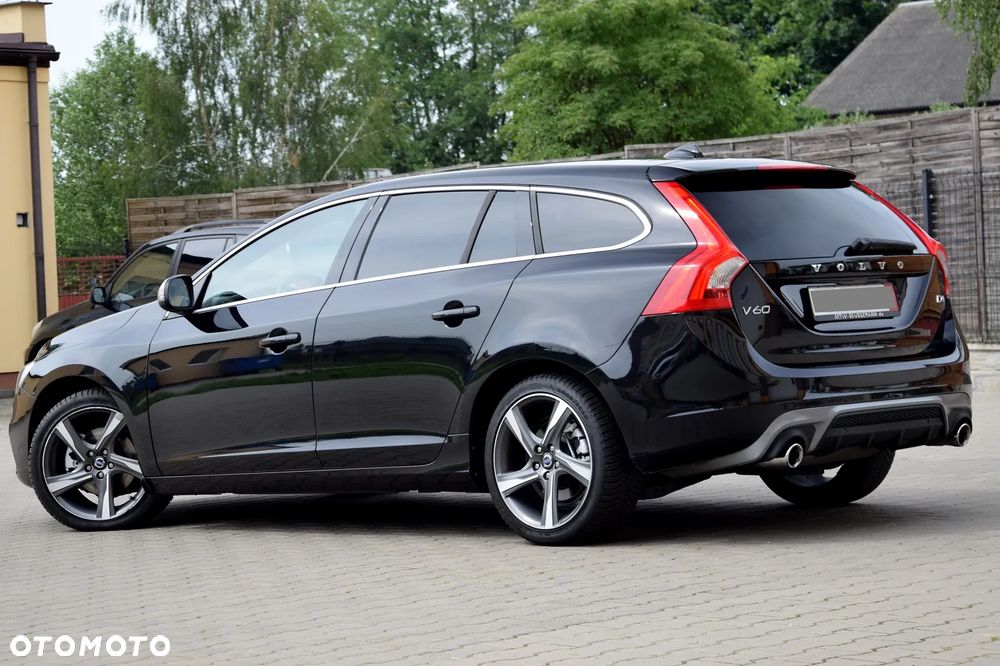 Volvo V60 D4 R-Design - 8