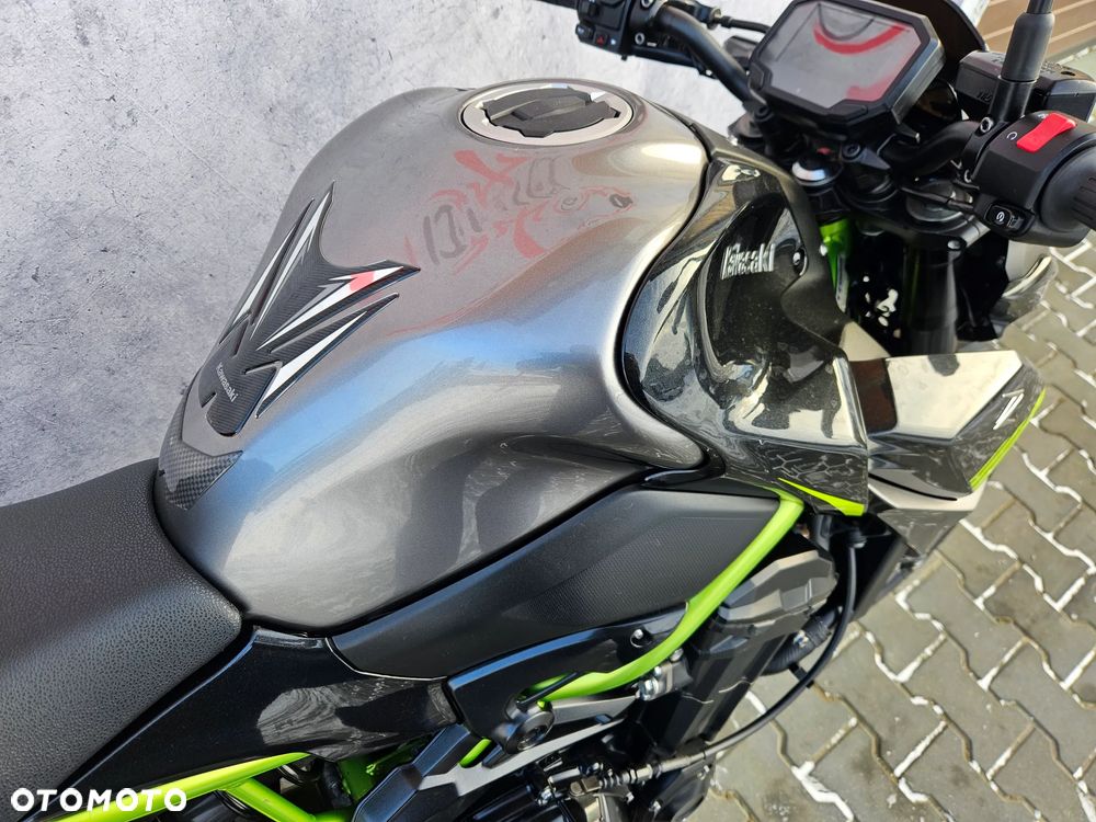 Kawasaki Z 900 - 12