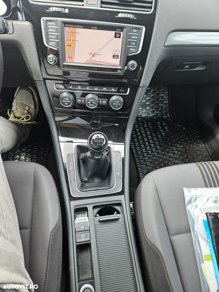 Volkswagen Golf 1.2 TSI BlueMotion Technology Allstar - 4