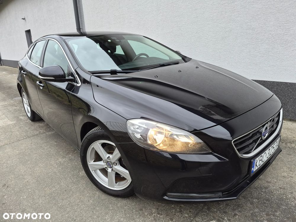 Volvo V40 D2 - 10
