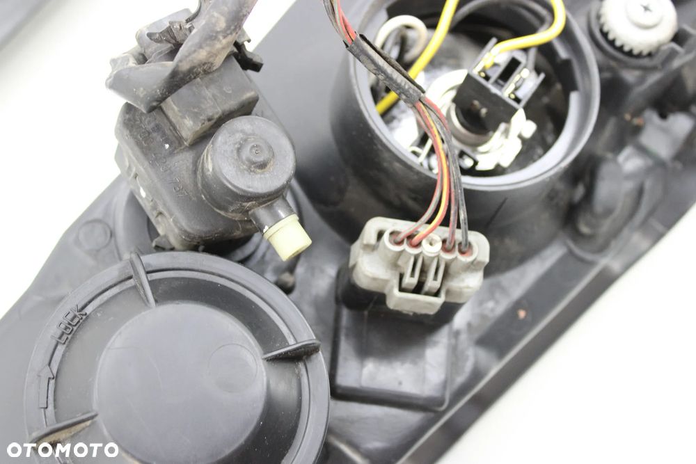 Nissan Almera N16 Lampa Przód Prawa Lewa Europa Wysyłamy - 8