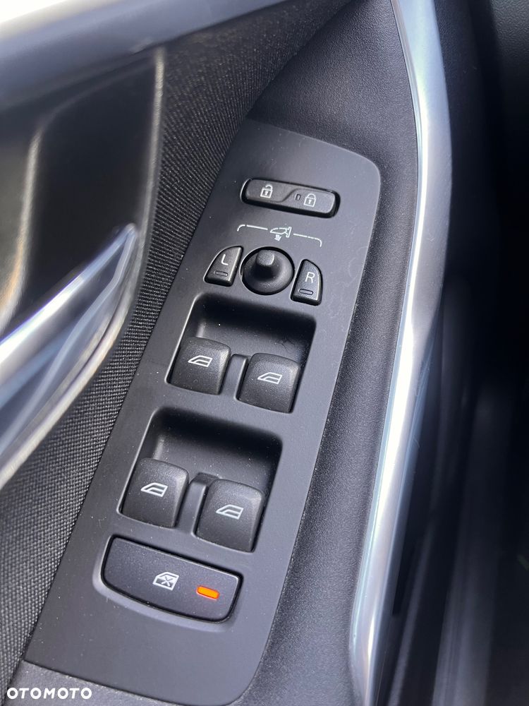 Volvo V40 T3 Drive-E Momentum - 13