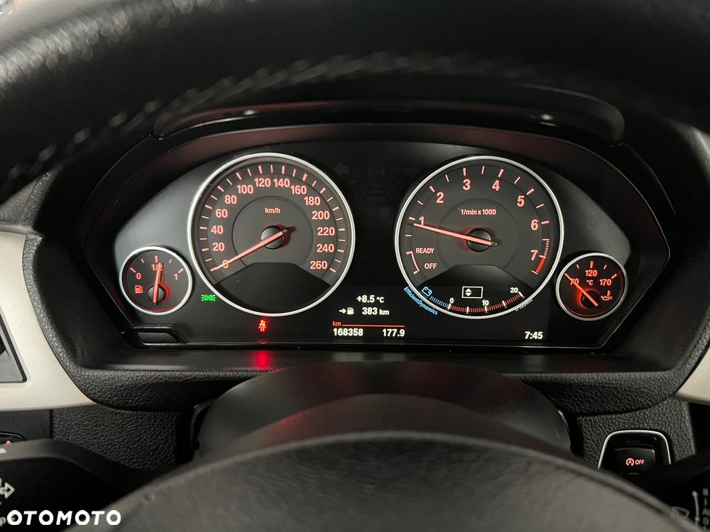 BMW Seria 3 318i Edition Luxury Line Purity - 32