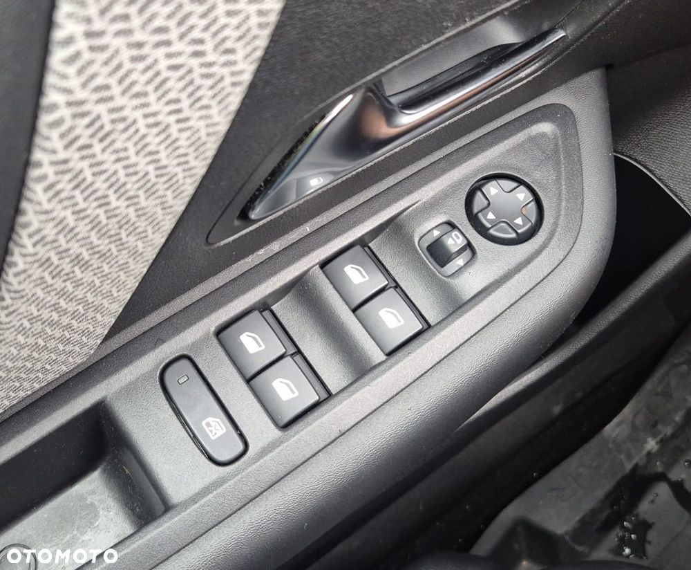 Citroën C4 PureTech 130 Stop&Start EAT8 FEEL - 16