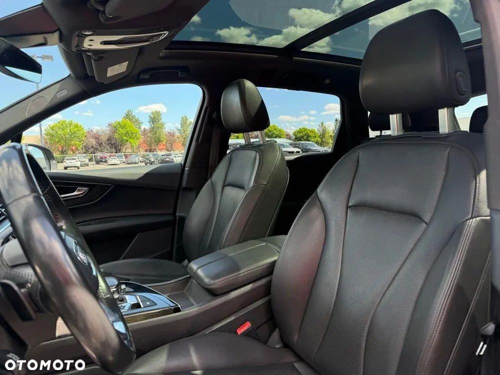 Audi Q7 3.0 TFSI Quattro Tiptr - 9