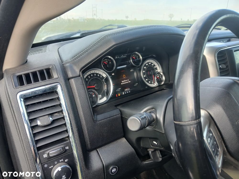 Dodge RAM 5.7 4x4 - 18