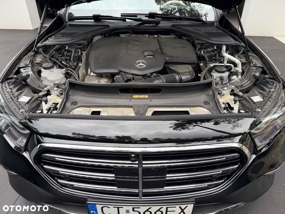 Mercedes-Benz Klasa E 220 d mHEV 4-Matic Exclusive 9G-Tronic - 26