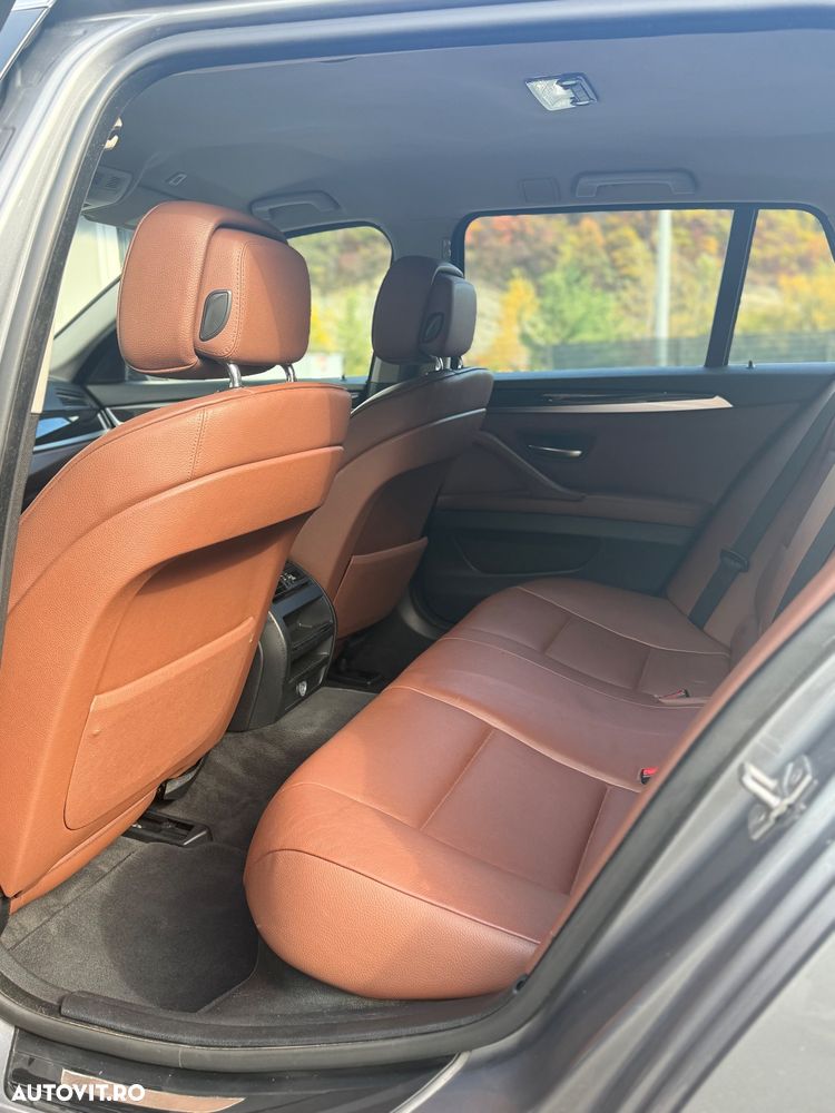 BMW Seria 5 520d Touring Sport-Aut. - 14