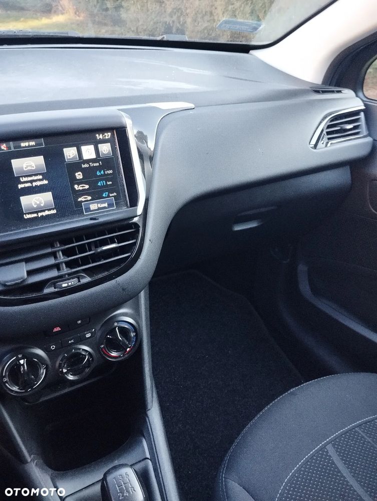 Peugeot 208 95 VTI Allure - 13