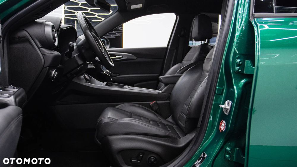Alfa Romeo Tonale 1.5 T4 GSE mHEV TI DCT - 17
