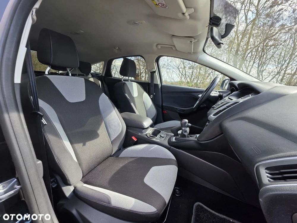 Ford Focus - 34