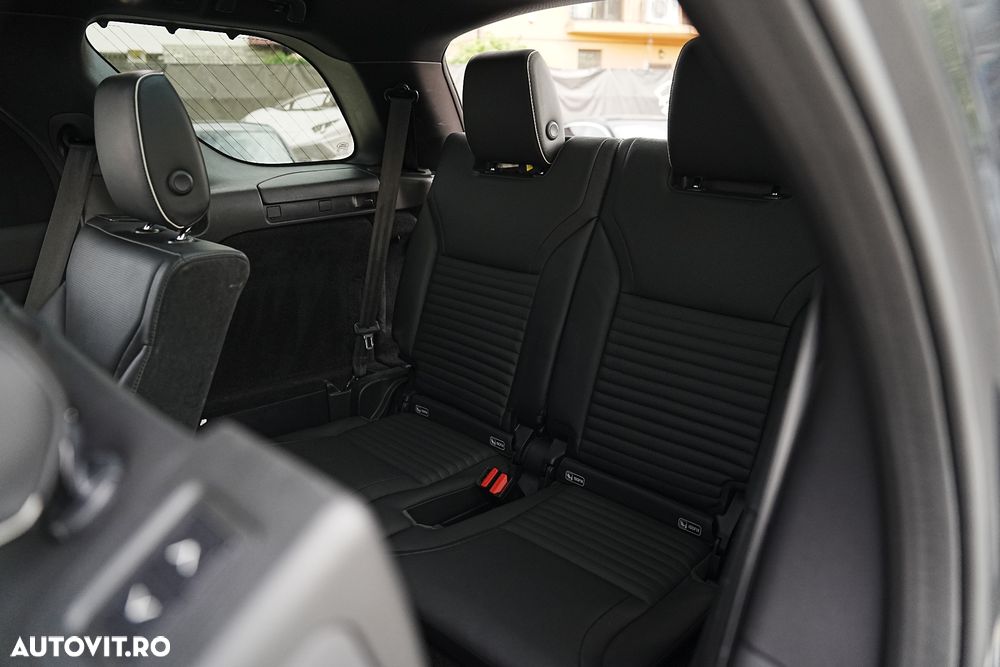 Land Rover Discovery 3.0 L SD6 HSE Luxury - 32