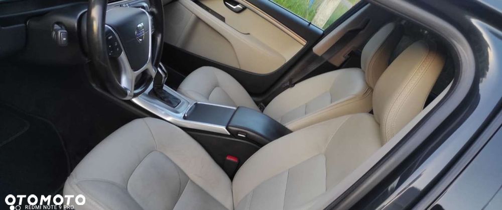 Volvo V70 D3 Geartronic Summum - 22