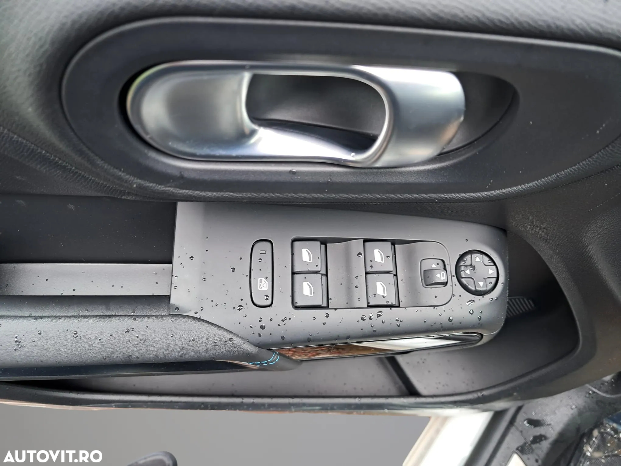 Citroën C5 Aircross 1.2 PureTech S&S EAT8 Shine - 14