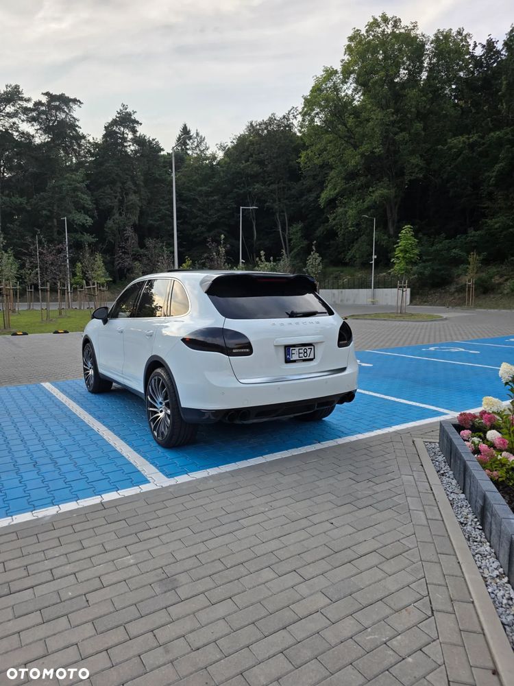 Porsche Cayenne Platinum Edition - 7