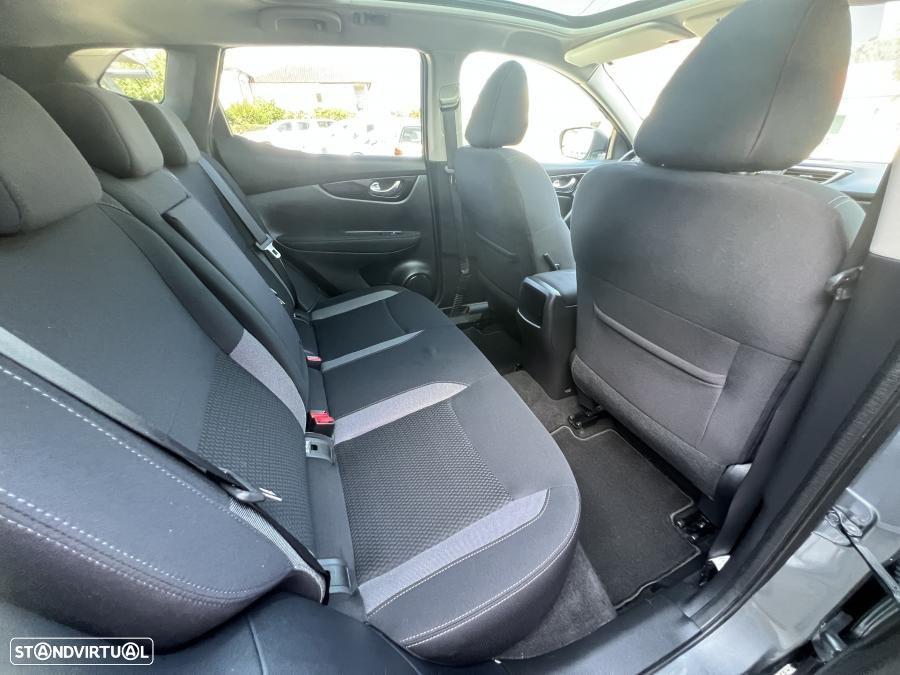 Nissan Qashqai 1.5 dCi N-Connecta Business - 22