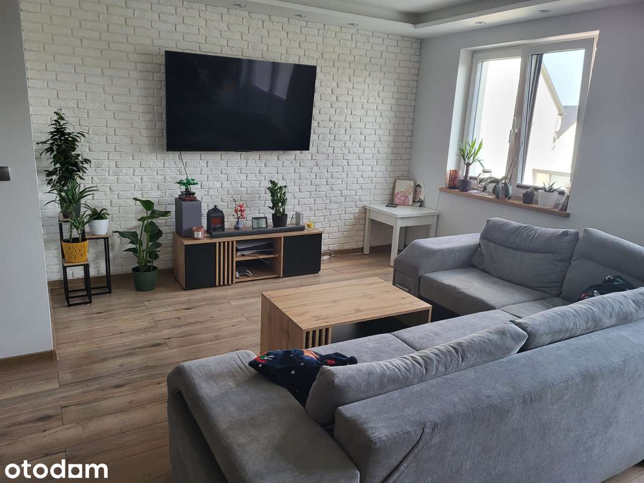 Na sprzedaż przestronne mieszkanie 76 m² z balkonem i ogródkiem!