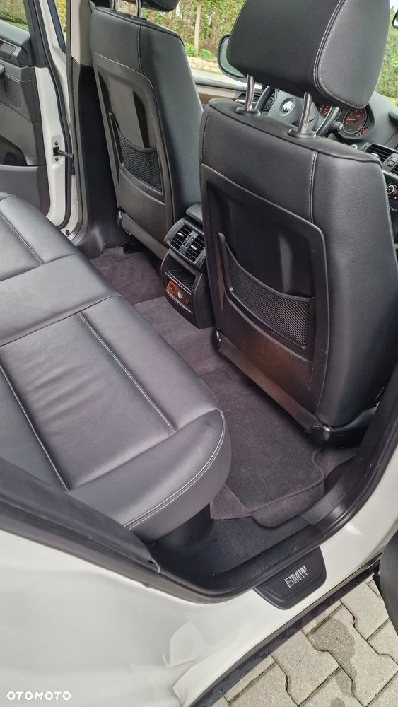 BMW X3 28i xDrive - 14