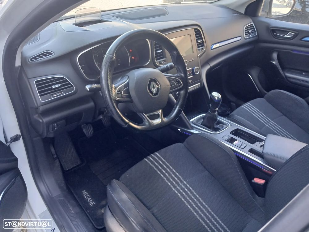 Renault Mégane Sport Tourer 1.5 dCi GT Line J18 - 31