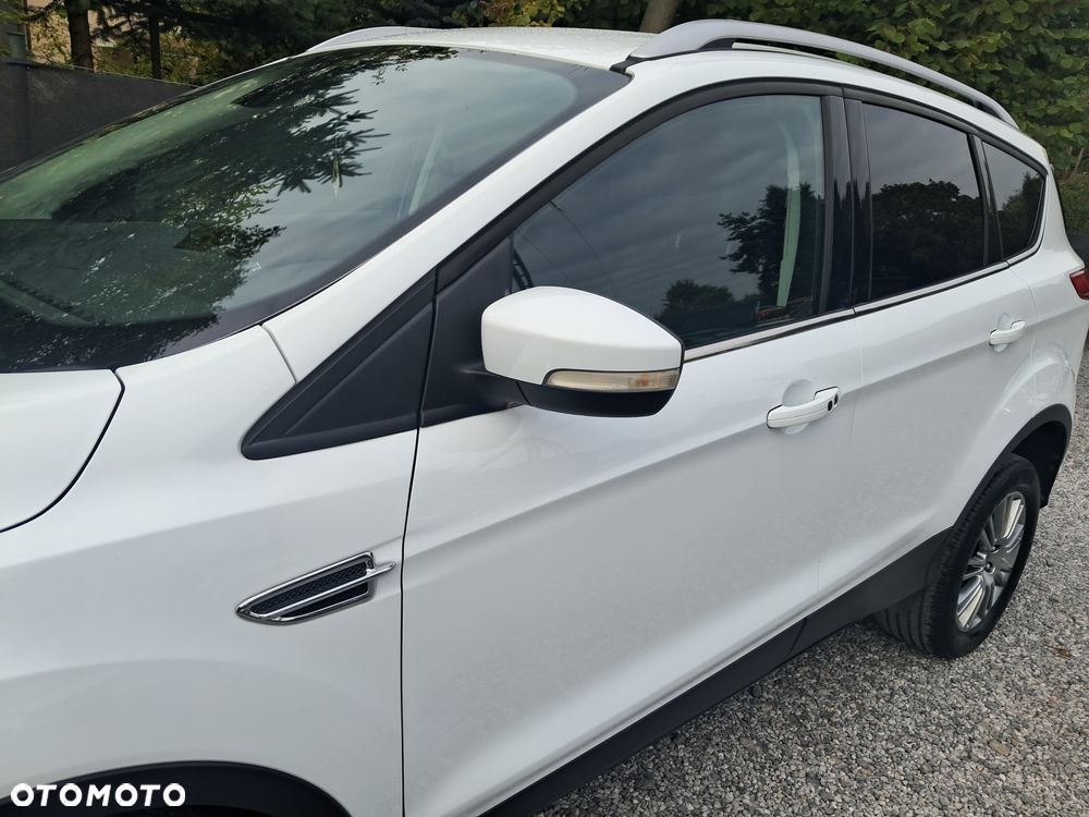 Ford Kuga 2.0 TDCi 2x4 Titanium - 28