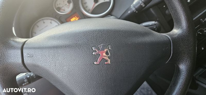 Peugeot 207 1.4E 16V Premium - 8