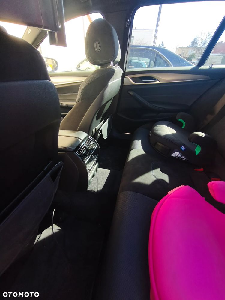 BMW Seria 5 520d xDrive M Sport sport - 27