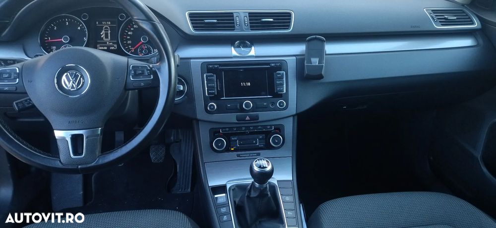 Volkswagen Passat Variant 2.0 TDI Blue TDI Comfortline - 3