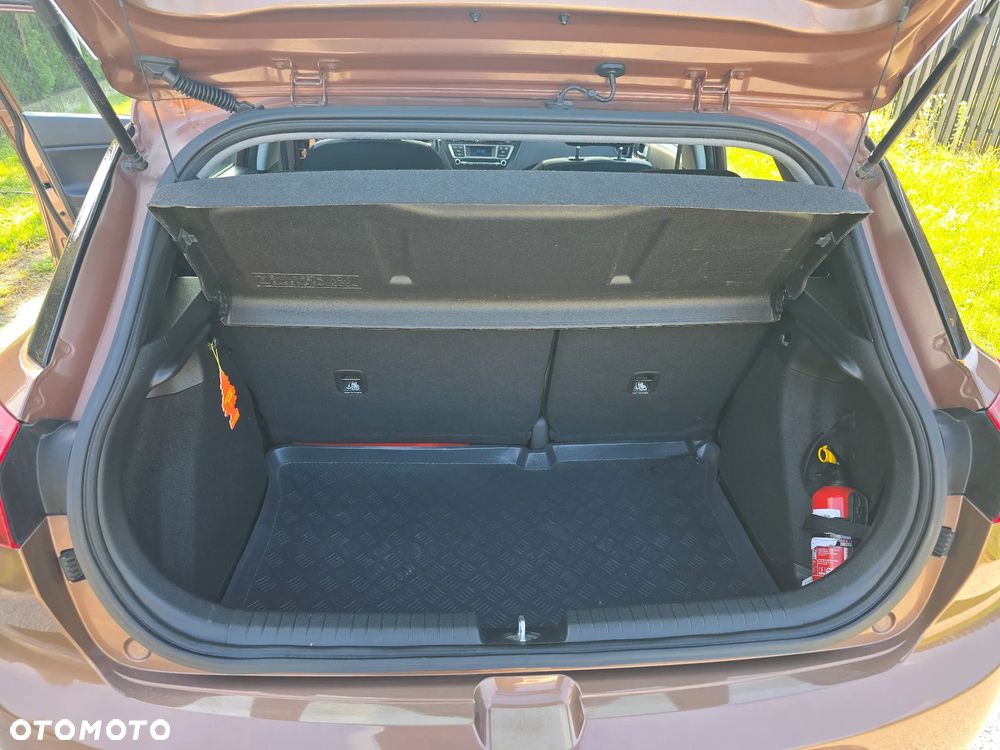 Hyundai i20 - 20
