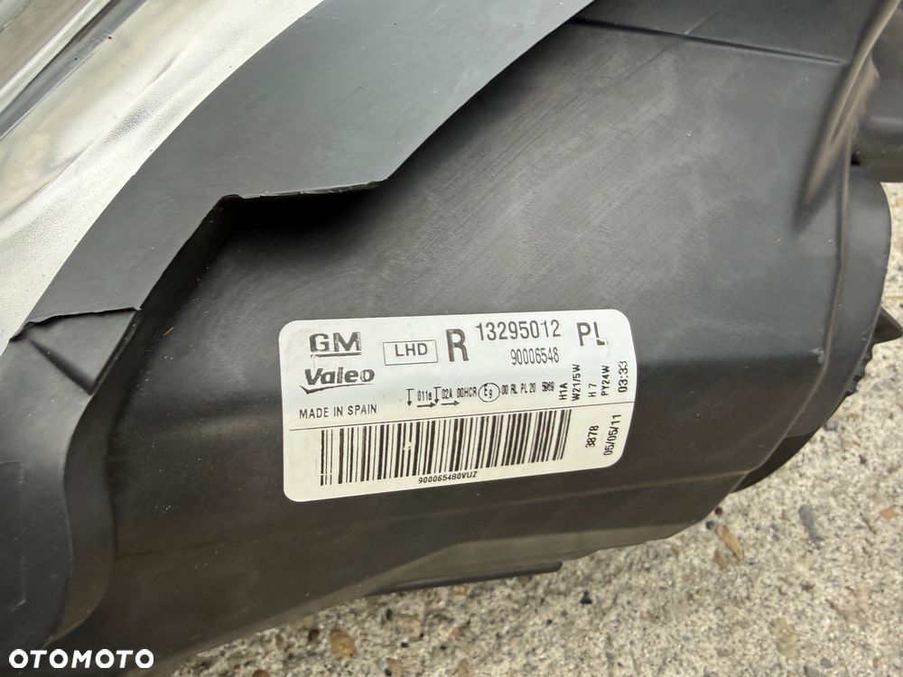 OPEL CORSA D po lifcie Reflektor lampa przednia prawa Lifting - 2