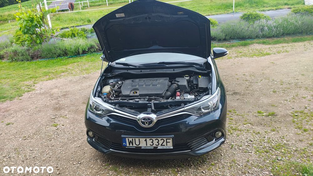 Toyota Auris 1.6 Premium - 10
