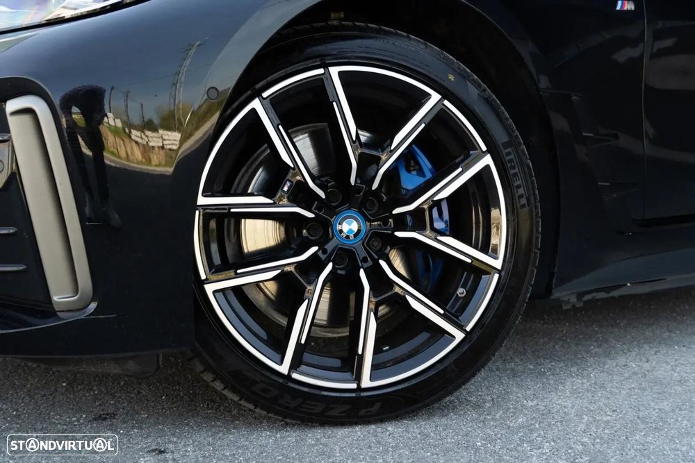 BMW i4 - 19
