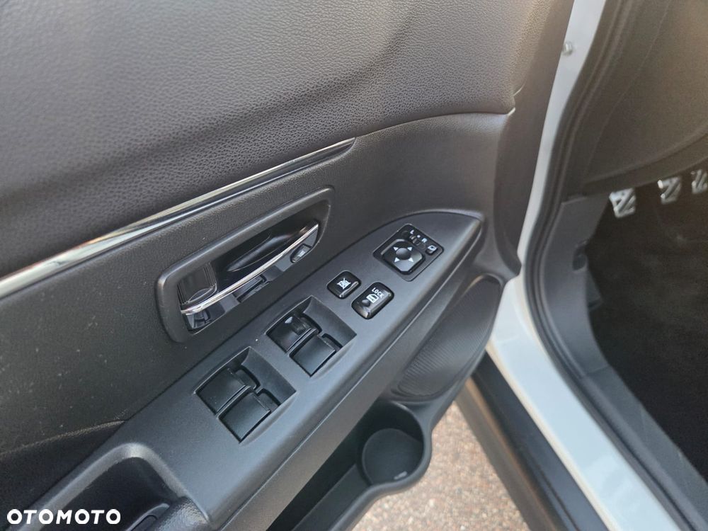 Mitsubishi ASX 1.6 ClearTec 2WD Diamant Edition+ - 25