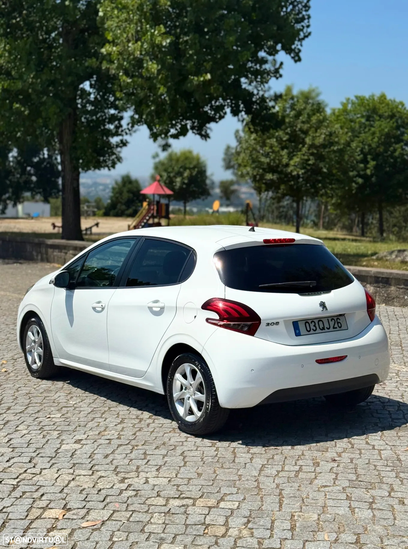Peugeot 208 1.2 PureTech Allure - 5