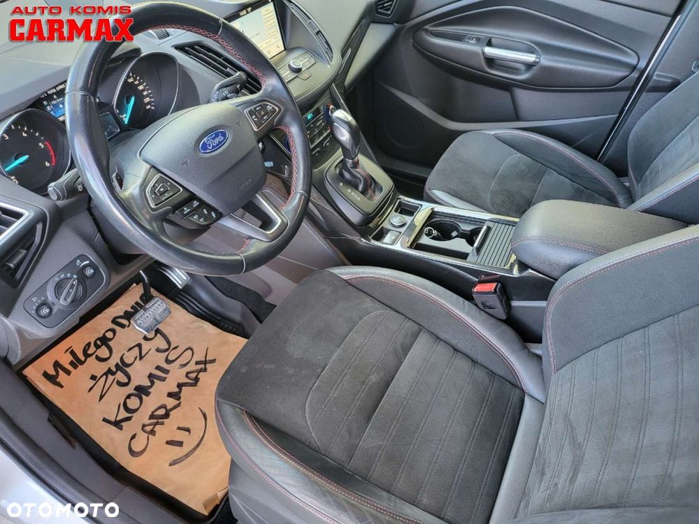 Ford Kuga 2.0 TDCi 2x4 ST-Line - 32