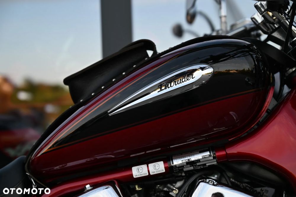 Suzuki Intruder - 37