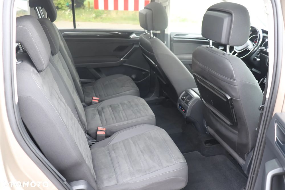 Volkswagen Touran 2.0 TDI BMT Highline - 16