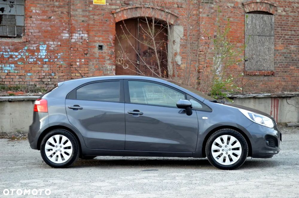 Kia Rio 1.2 ISG Uefa Euro 2016 - 4