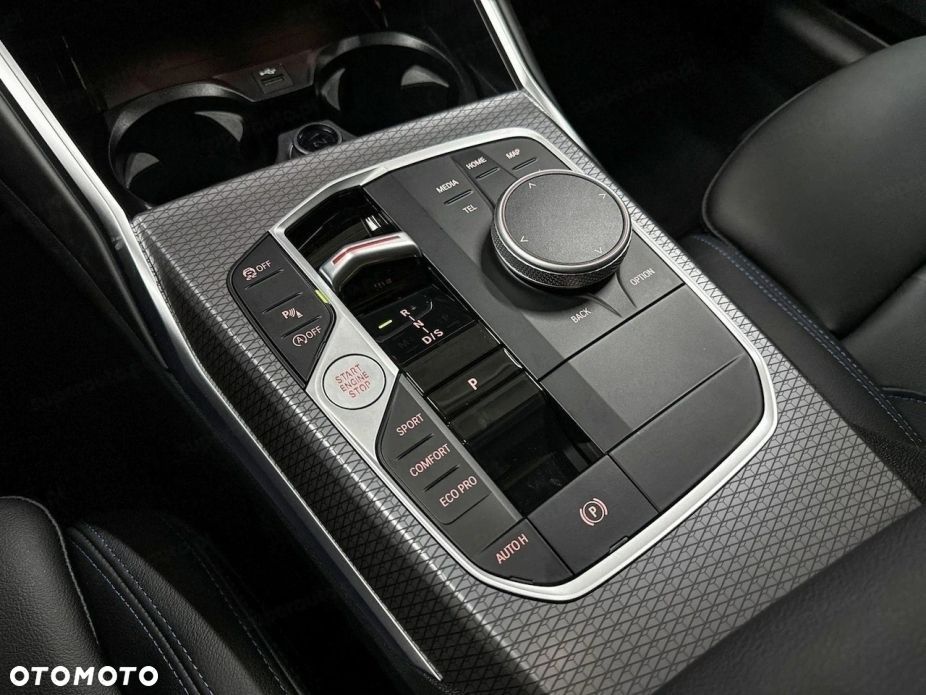 BMW Seria 3 320d xDrive mHEV M Sport - 10