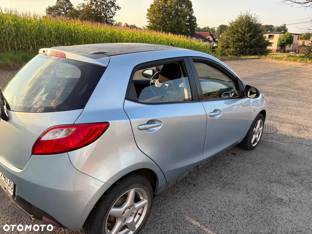 Mazda 2 - 7