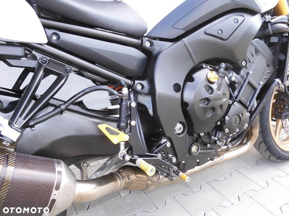 Yamaha FZ8 - 15