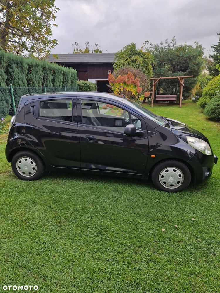 Chevrolet Spark 1.0 + - 2
