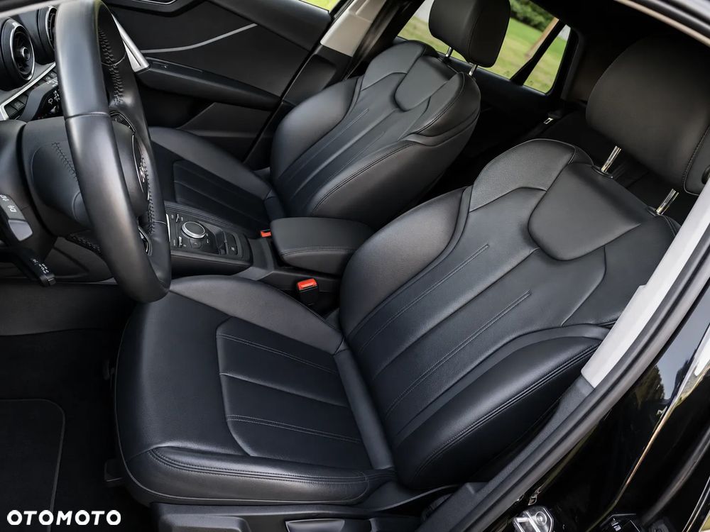 Audi Q2 35 TDI S tronic sport - 2