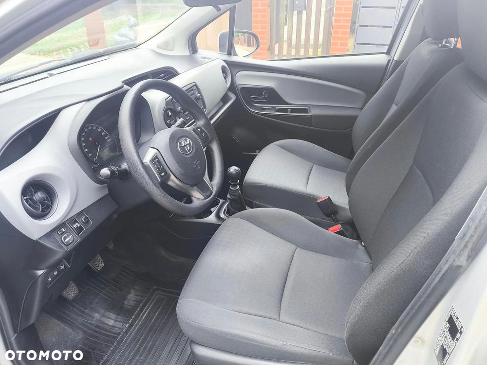 Toyota Yaris 1.5 Active - 9