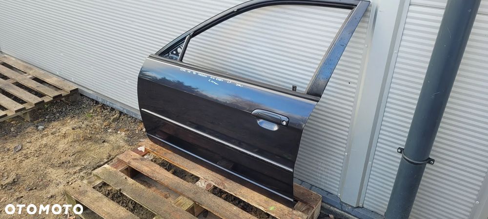 Honda civic VII 4d sedan Drzwi prawy lewy przod NH629M - 14