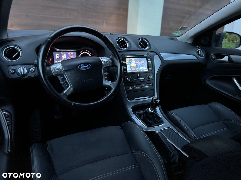 Ford Mondeo - 31