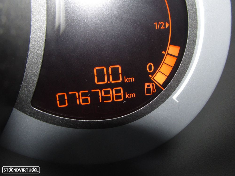 Citroën C3 1.4 HDi Exclusive Airdream - 2