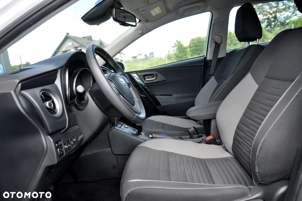 Toyota Auris - 26